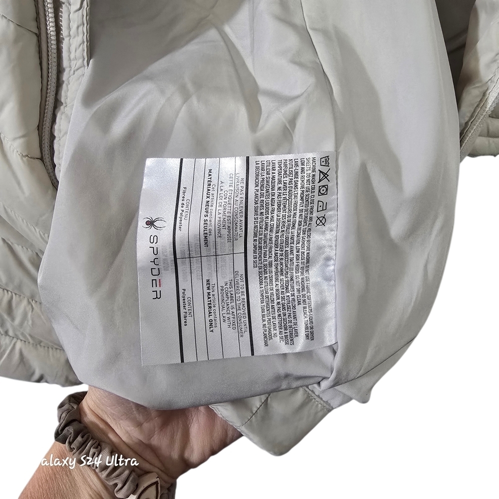 Spyder Women's Cream Quilted Puffer Jacket - Picture 5 of 12